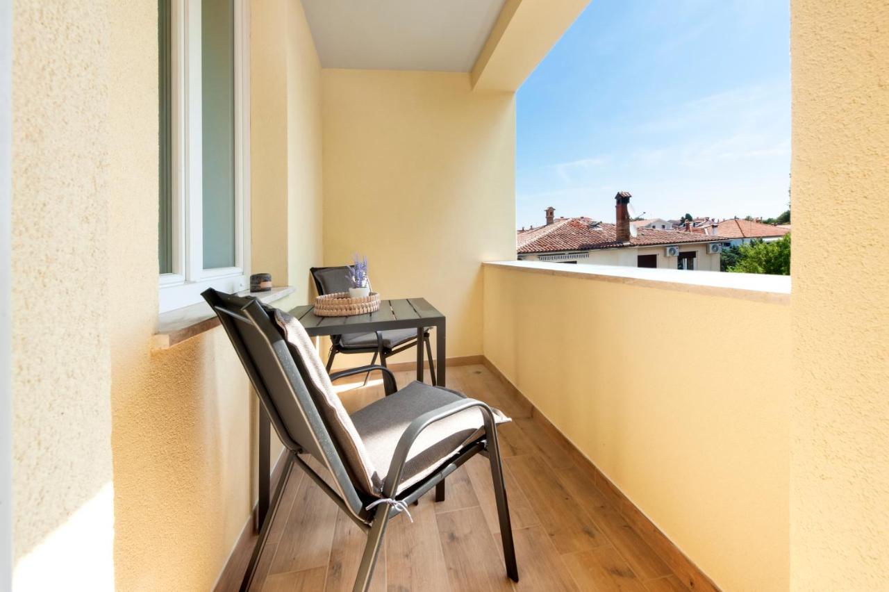 Apartments Sunrise & Sunset Ровин Екстериор снимка