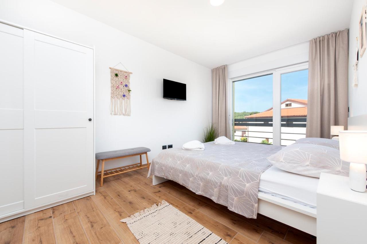 Apartments Sunrise & Sunset Ровин Екстериор снимка